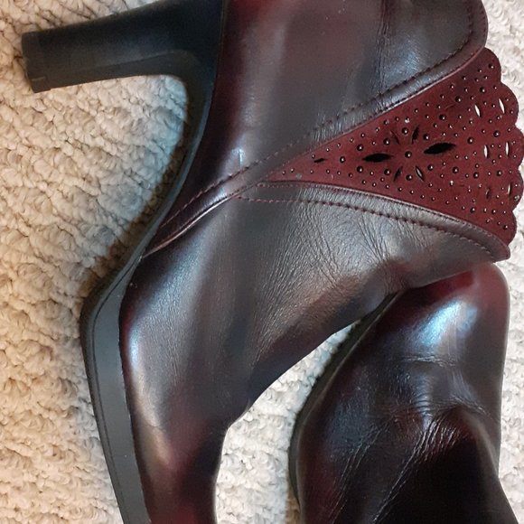 Ankle stylish boots - Picture 3 of 3